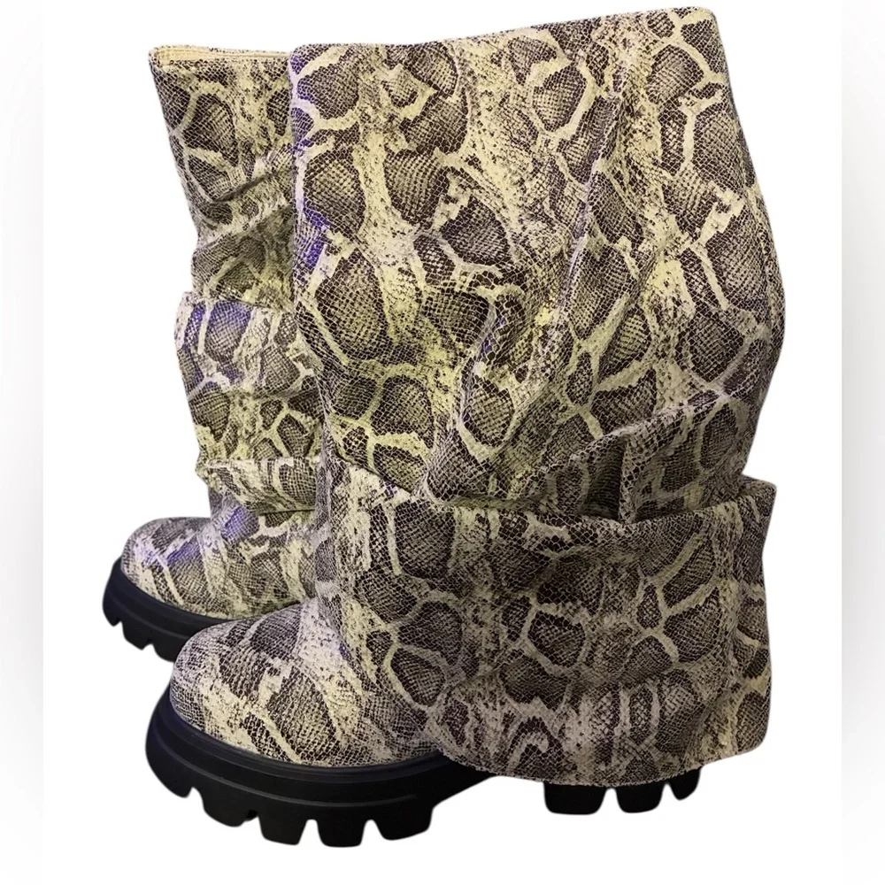 ShopAkira Snake Print Boots - Picture 2 of 6